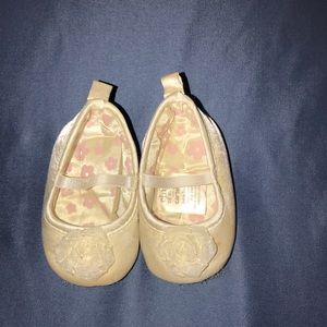 CARTERS CHILD OF MINE NEWBORN BABY SHOES